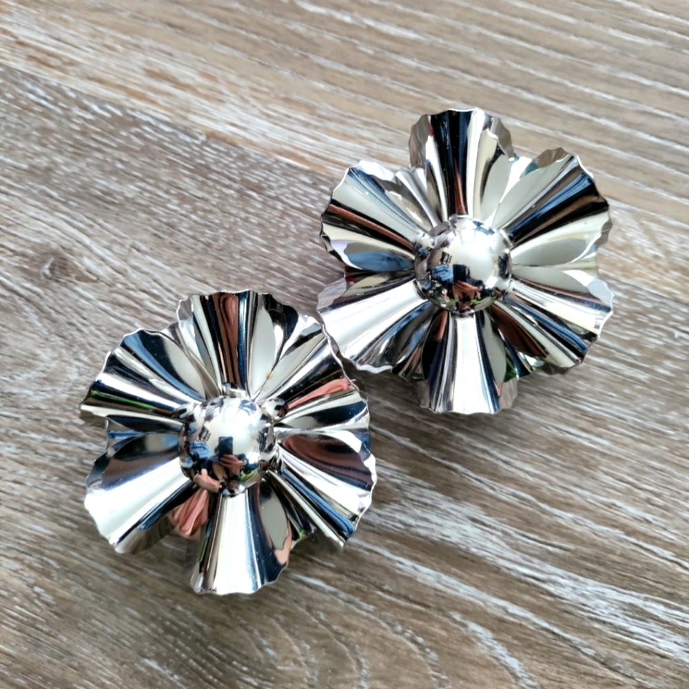 Silvery Floral Earrings, Large | Med Weight | Casual or Official for Any Outfits